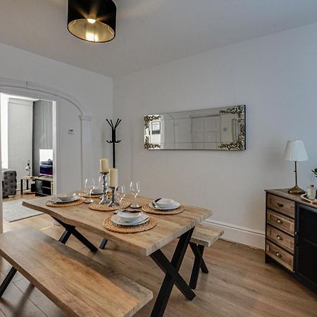 Stay With Alexandra 2 Free Parking - High Speed Free Wifi Ливерпуль Экстерьер фото