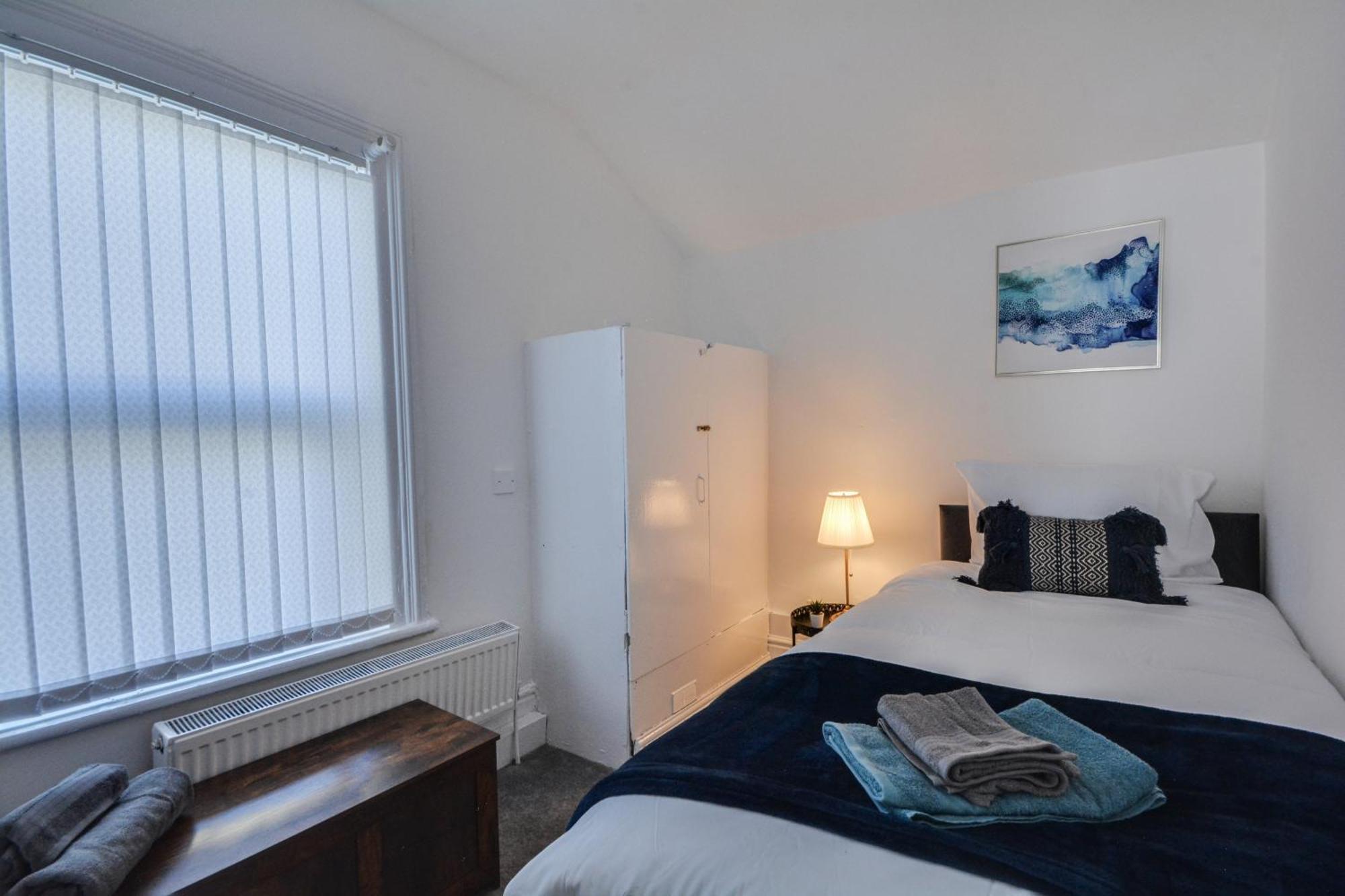 Stay With Alexandra 2 Free Parking - High Speed Free Wifi Ливерпуль Экстерьер фото